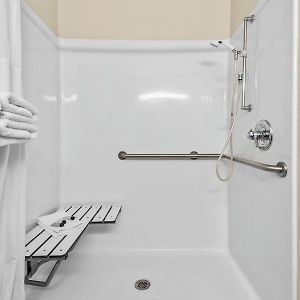Queen Room Mobility accessible
